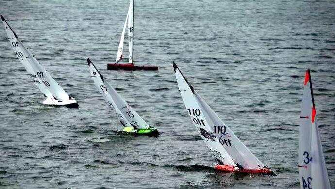 創(chuàng)客造3D打印一米級遙控帆船