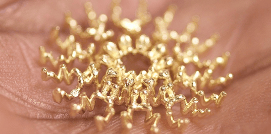 巴西建筑師將情感轉(zhuǎn)化為3D打印金飾