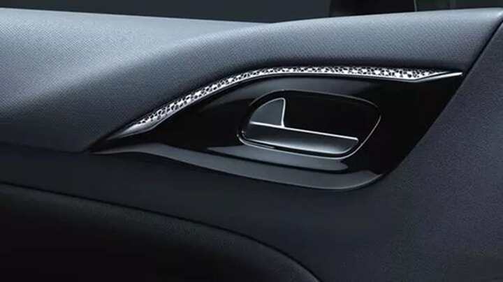 實現(xiàn)差異化競爭，標(biāo)志汽車3D打印汽車鈦合金內(nèi)飾