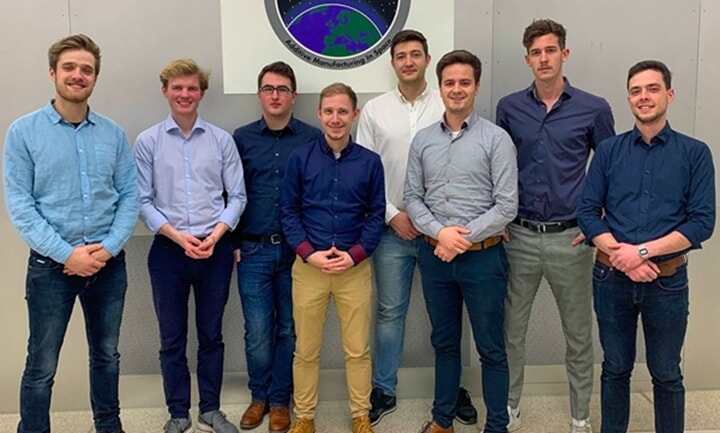 工程師設(shè)計(jì)在零重力條件下構(gòu)造太陽能電池板或天線的軌道3D打印機(jī)