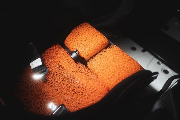 宝马MINI采用回收碳纤维制成3D打印零件以减轻车辆重量