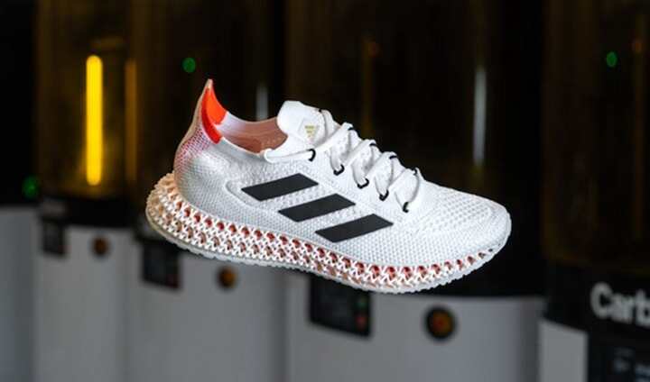 阿迪達(dá)斯3D打印跑鞋發(fā)售，4DFWD Tokyo Collection