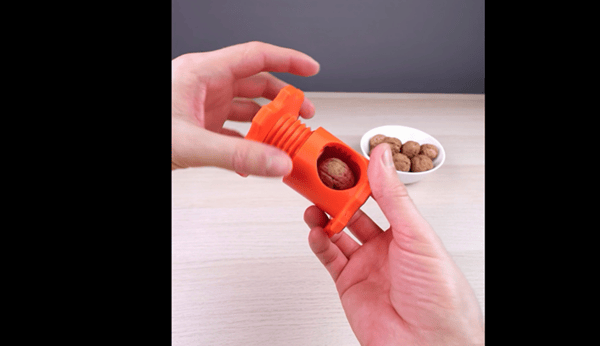 3D打印核桃夾子，再也不要用牙齒去咬了