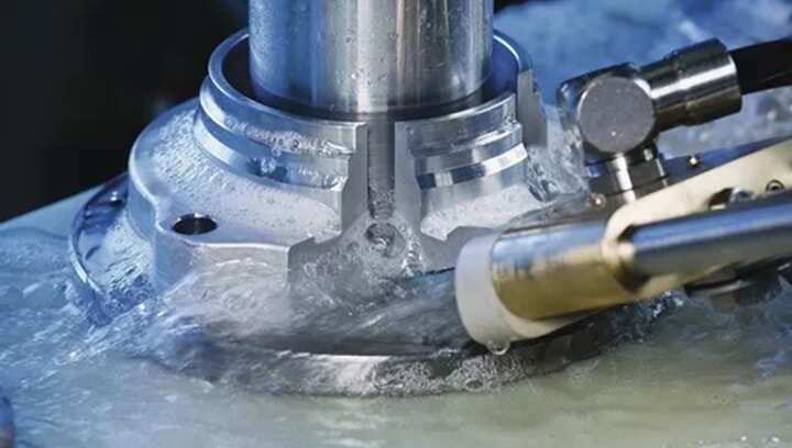 如何去除CNC加工金屬零件上的毛刺？