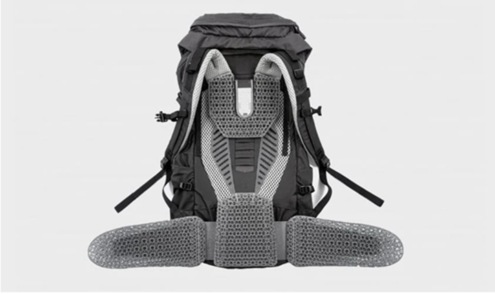 OECHSLER使用3D打印减震面料制作旅行背包