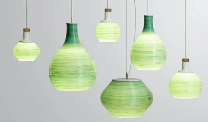 國外利用回收的海洋塑料進行3D打印，創(chuàng)造極具藝術性的燈具