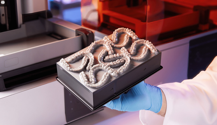 牙科3D打?。簽槭裁?D技術(shù)會(huì)徹底改變?cè)撔袠I(yè)？